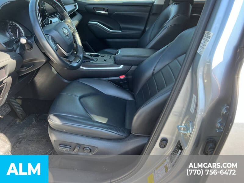 2022 Toyota Highlander XLE