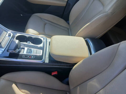 2019 Audi Q8 quattro Premium Plus 55 TFSI