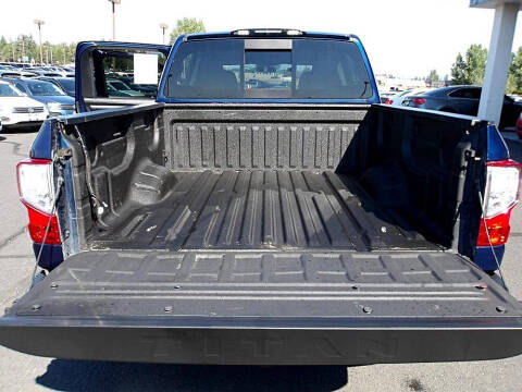 2018 Nissan Titan SV