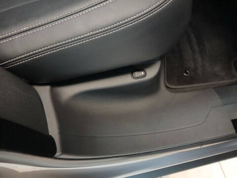 2022 Land Rover Range Rover Velar P250 R-Dynamic S