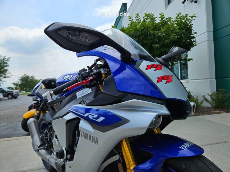 2015 Yamaha YZF-R1