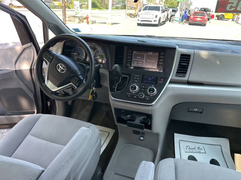 2018 Toyota Sienna L 7-Passenger