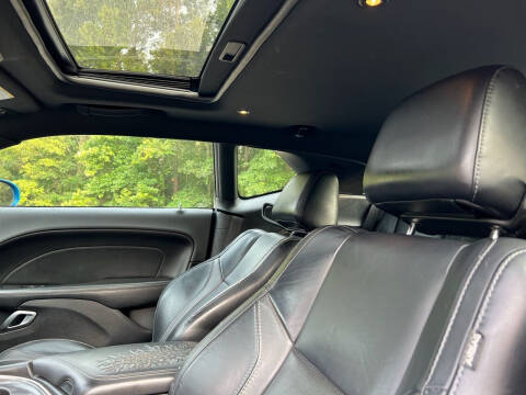 2015 Dodge Challenger SXT Plus