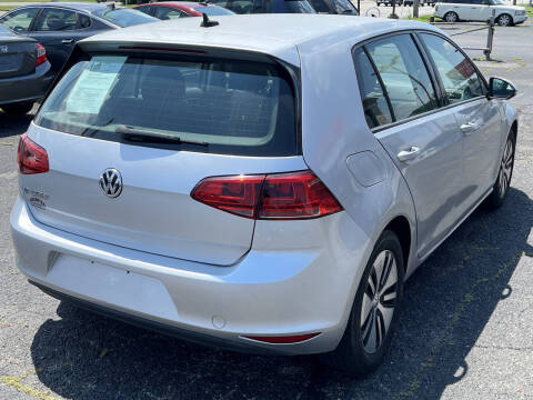 2016 Volkswagen e-Golf SE