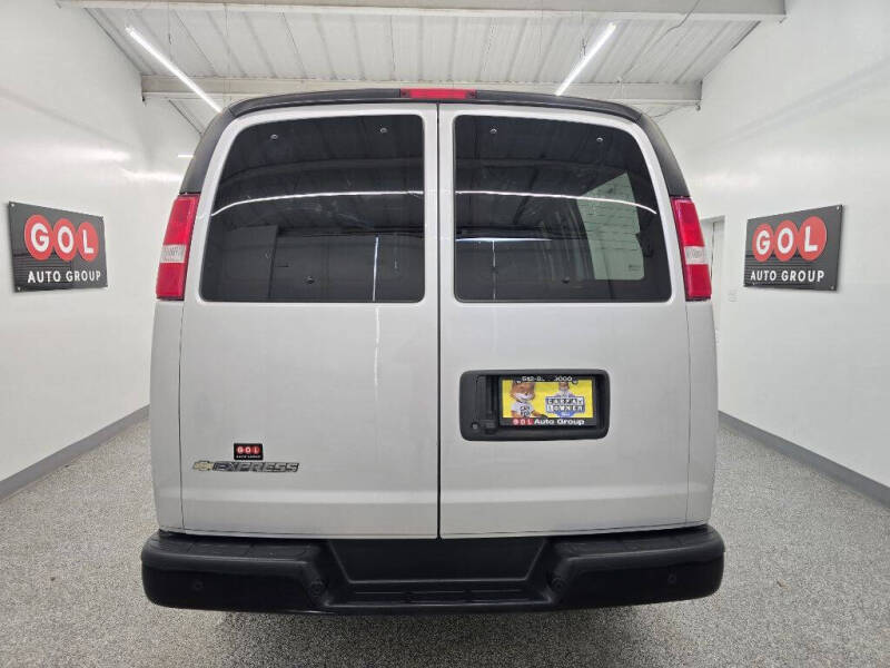 2024 Chevrolet Express 2500