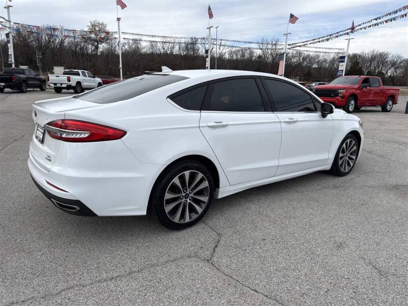2020 Ford Fusion SE