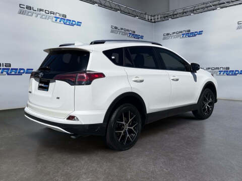 2017 Toyota RAV4 SE
