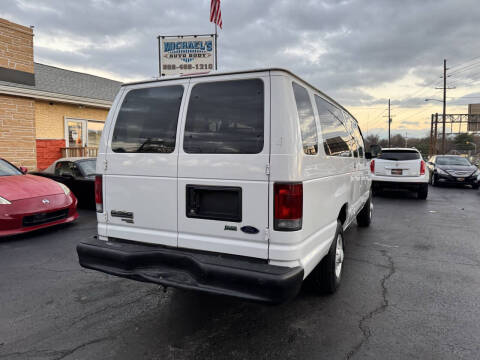 2009 Ford E-Series E-350 SD XLT