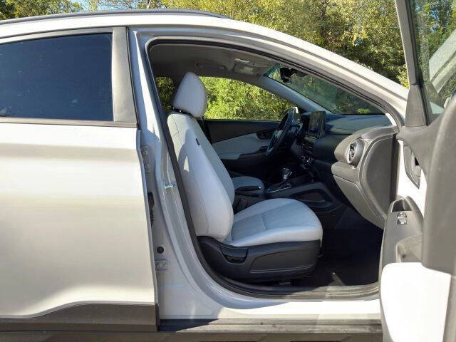 2022 Hyundai Kona SEL