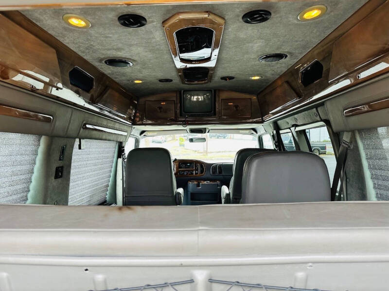 2000 Dodge Ram Van 1500