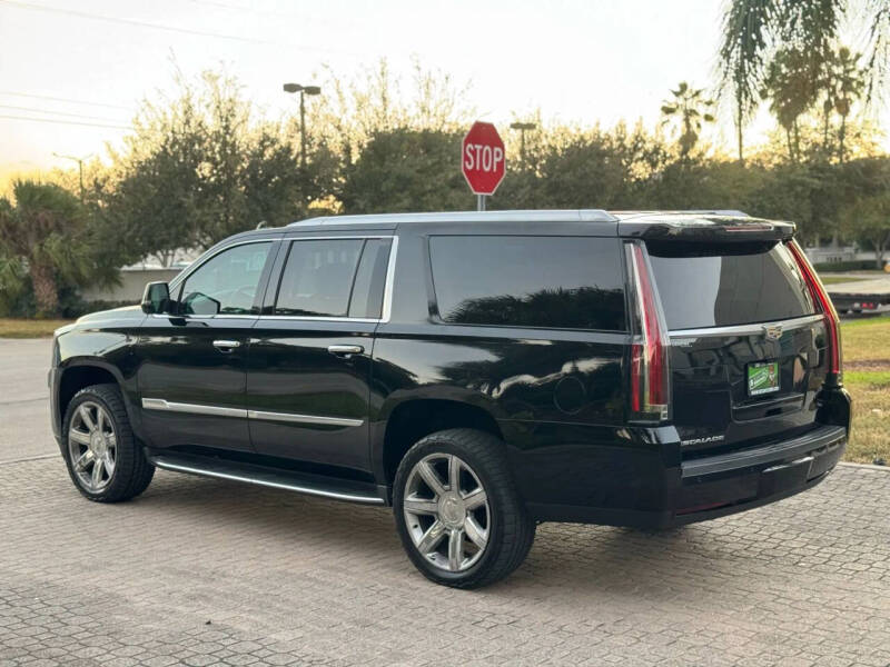 2017 Cadillac Escalade ESV Luxury
