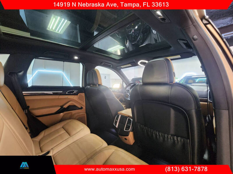 2016 Porsche Cayenne S E-Hybrid