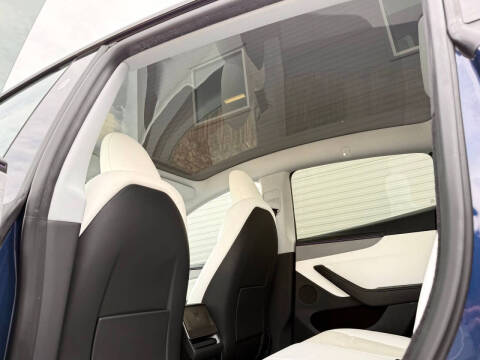 2026 Tesla Model Y Premium