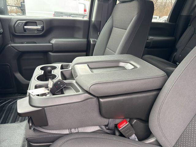 2025 GMC Sierra 3500HD CC Pro