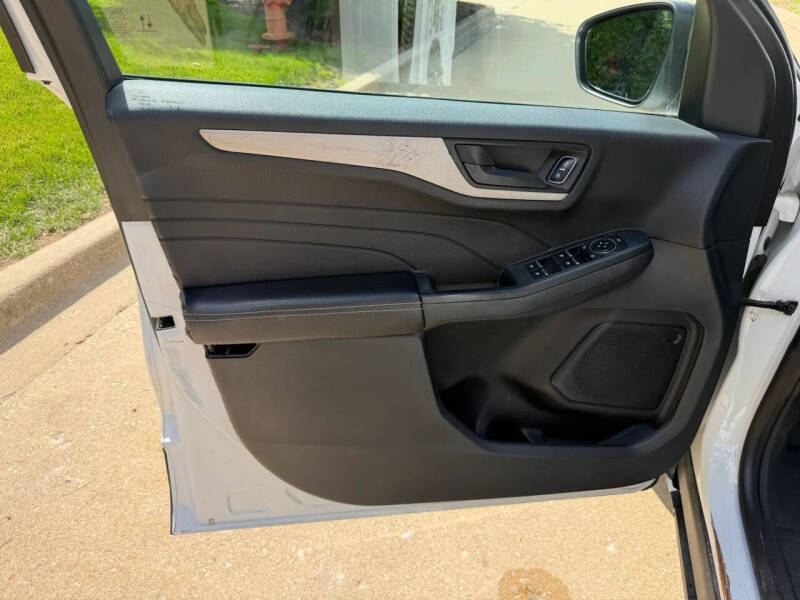 2022 Ford Escape S