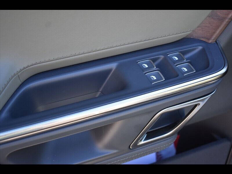 2023 Rivian R1S Adventure