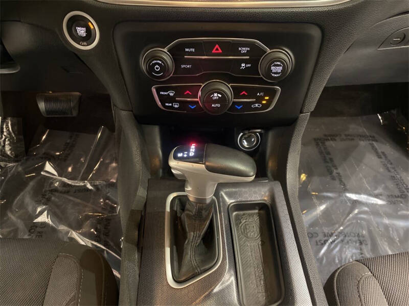 2017 Dodge Charger SXT