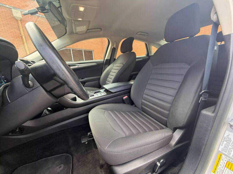 Used 2017 Ford Fusion SE with VIN 3FA6P0H7XHR392591 for sale in Natchez, MS