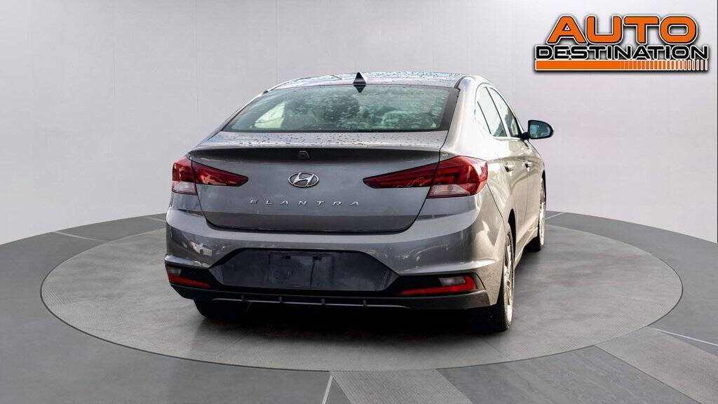 2019 Hyundai ELANTRA for sale at Auto Destination in Puyallup, WA