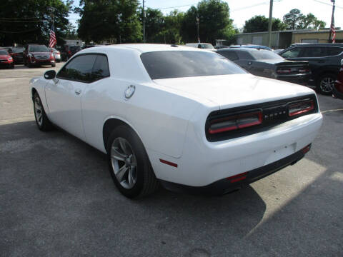 2017 Dodge Challenger SXT