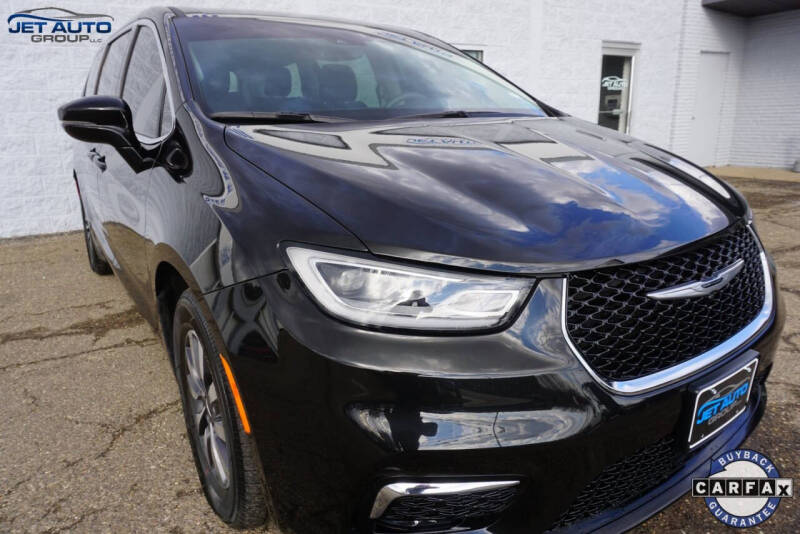 2022 Chrysler Pacifica Hybrid Touring L