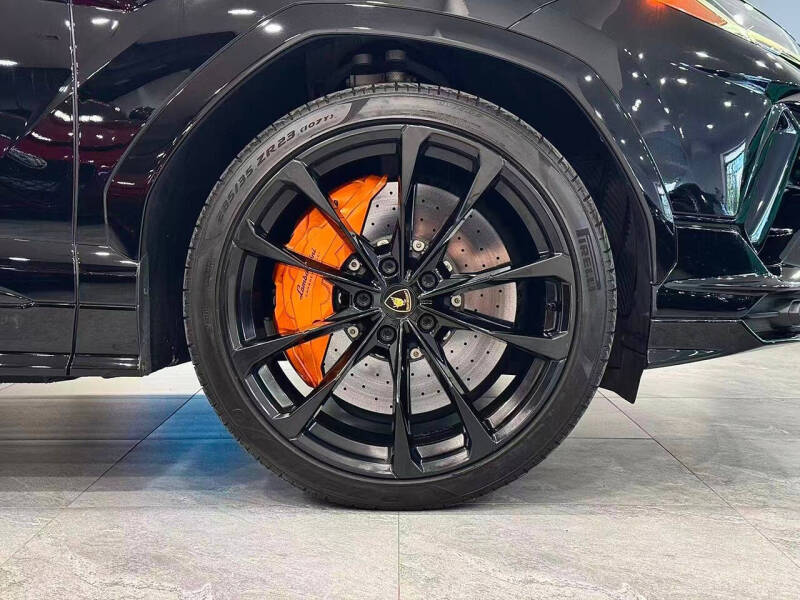 2023 Lamborghini Urus S