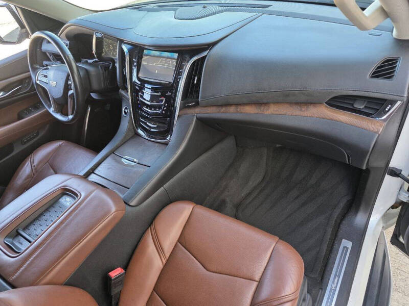 2015 Cadillac Escalade ESV Luxury