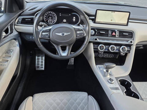 2023 Genesis G70