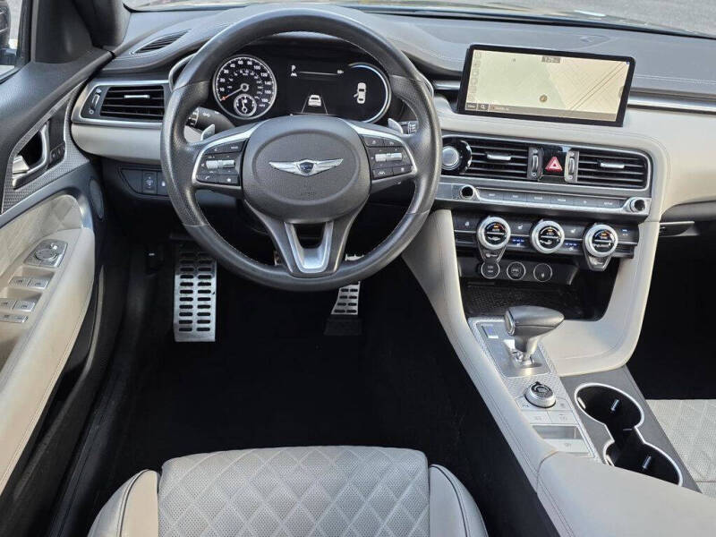 2023 Genesis G70