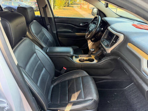 2017 GMC Acadia Denali