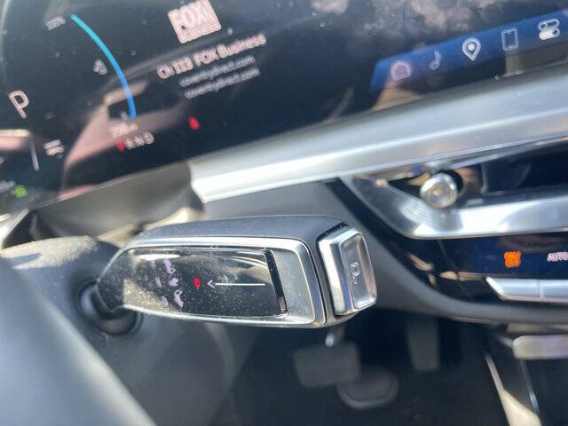 2024 Cadillac LYRIQ Luxury 3