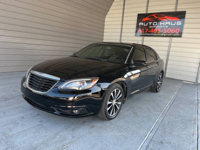 2011 Chrysler 200 for sale at Auto Haus Imports in Grand Prairie, TX