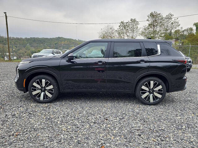 2025 Mitsubishi Outlander SE