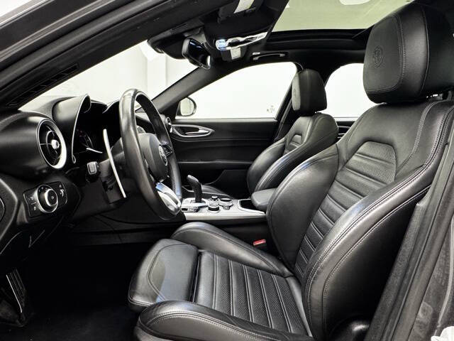 2023 Alfa Romeo Giulia Veloce