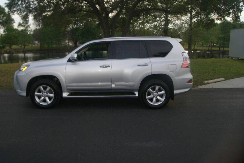 2018 Lexus GX Base photo 10