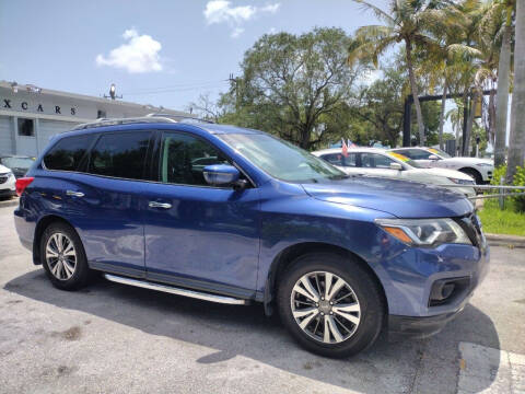 2017 Nissan Pathfinder SL