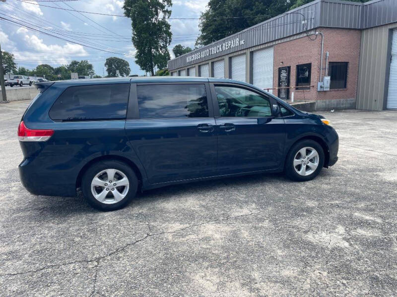 2011 Toyota Sienna