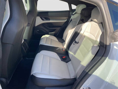 2020 Porsche Taycan Turbo