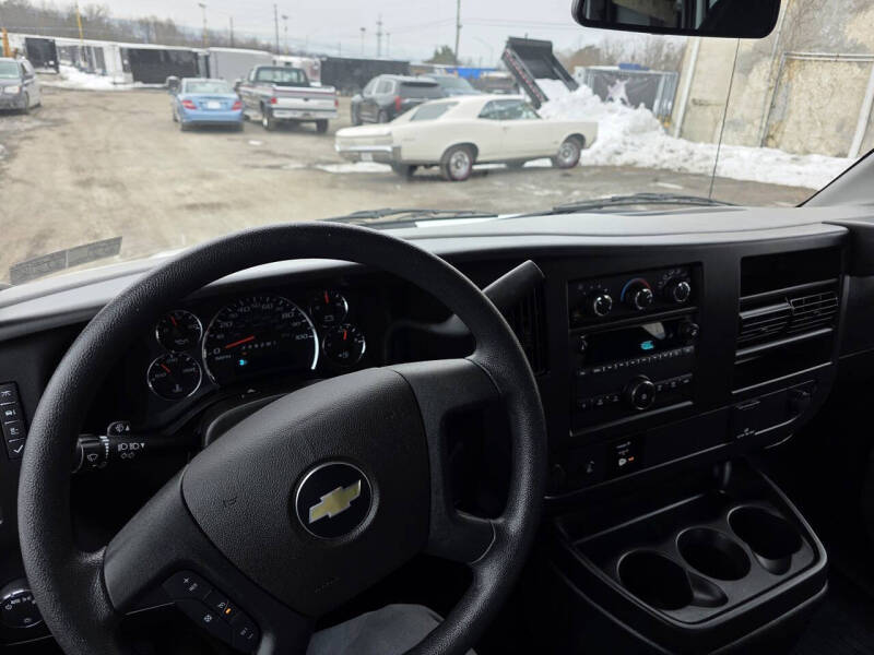 2023 Chevrolet Express 2500