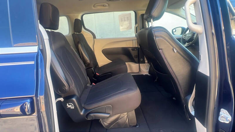 2017 Chrysler Pacifica Touring