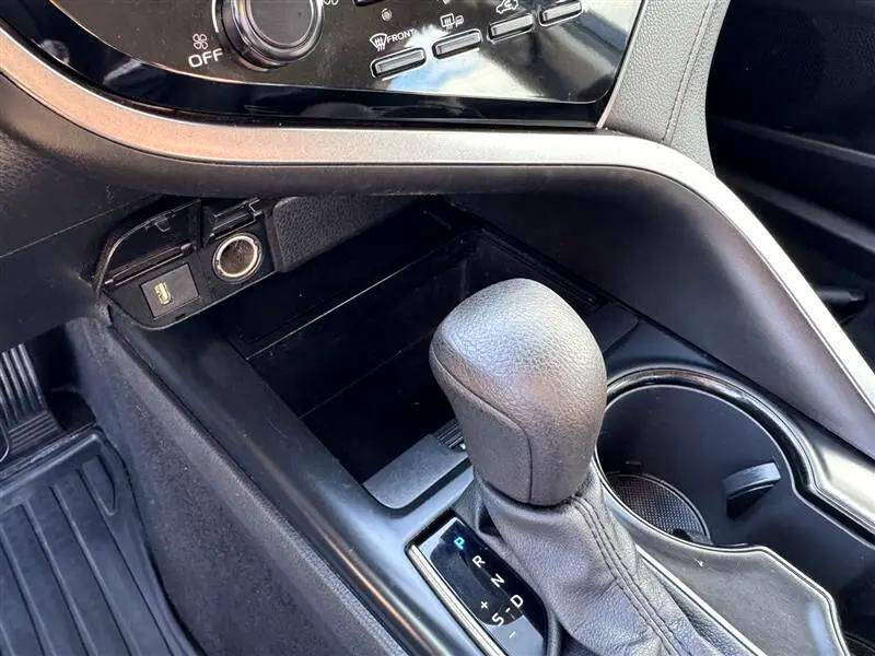 2020 Toyota Camry LE