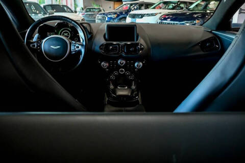 2022 Aston Martin Vantage