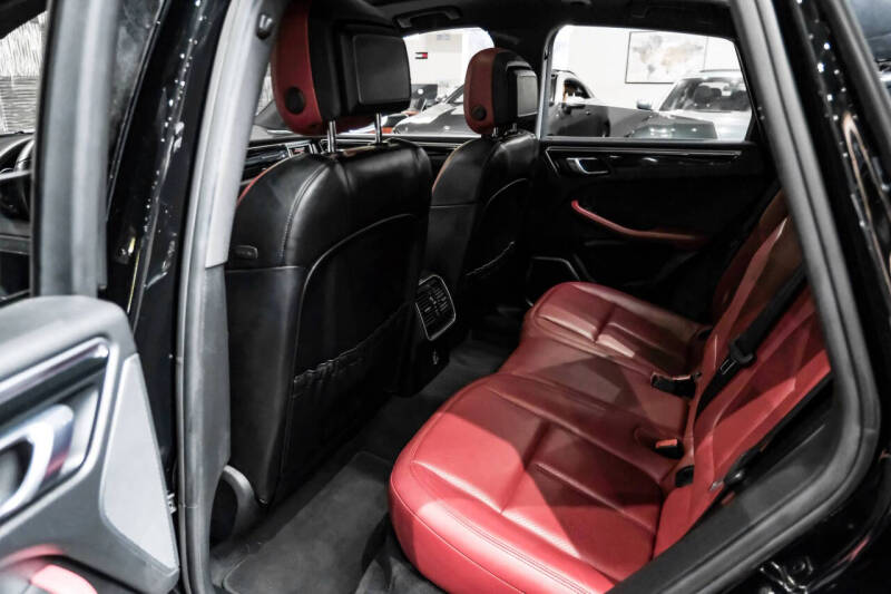 2017 Porsche Macan S