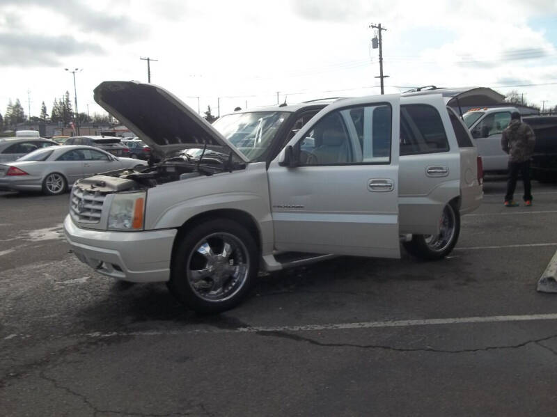 2004 Cadillac Escalade Base photo 49