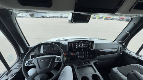 2025 Freightliner M2 106