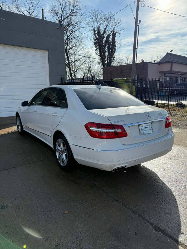 2011 Mercedes-Benz E-Class E 550 Luxury 4MATIC