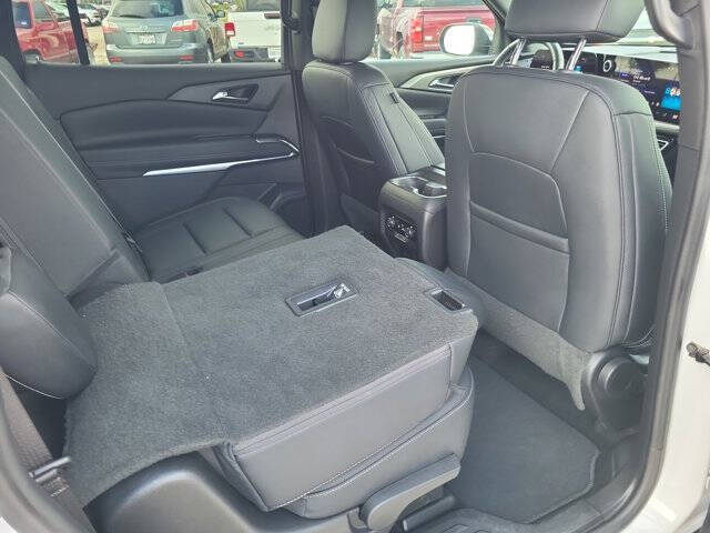 2024 Chevrolet Traverse LT