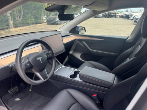 2024 Tesla Model Y Long Range