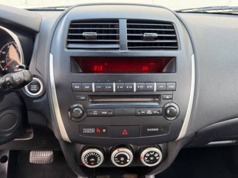 2011 Mitsubishi Outlander Sport SE