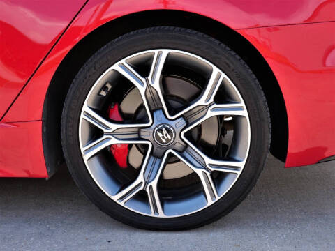 2020 Kia Stinger GT1